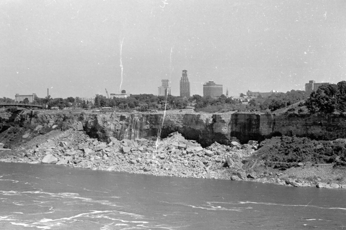 So sahen die American nach dem Steinschlag 1954 aus, als das Wasser umgeleitet wurde